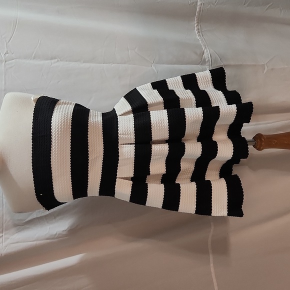 Large striped elastic dress! Super unique! - Picture 1 of 5